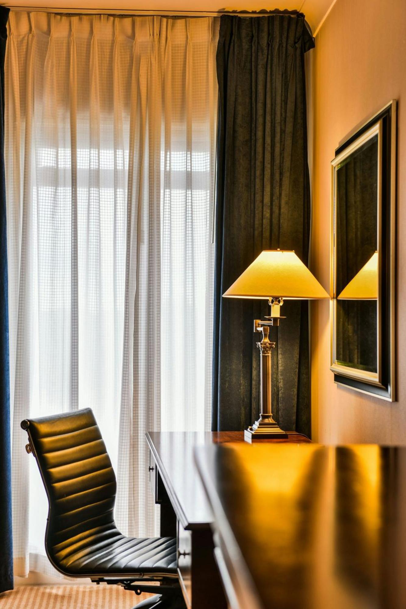 Sheraton Skyline Hotel London Heathrow Hillingdon Eksteriør bilde